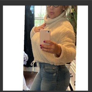 BCBG SWEATER